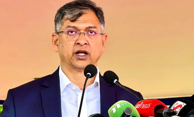 চাঁদাবাজ-সন্ত্রাসীদের না ধরলে আইনশৃঙ্খলা বাহিনীর বিরুদ্ধে ব্যবস্থা: স্বরাষ্ট্রমন্ত্রী