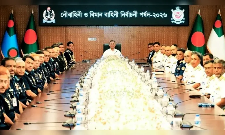 রাজনৈতিক মতাদর্শের ঊর্ধ্বে থেকে পদোন্নতির নির্দেশ প্রধানমন্ত্রীর
