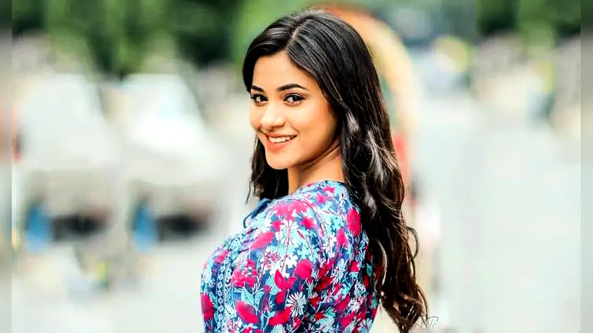দুর্ঘটনার শিকার তাসনুভা তিশা, অলৌকিকভাবে রক্ষা
