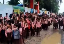 ভারতে এবার দাবি আদায়ে রাস্তায় জেনারেশন আলফার শিক্ষার্থীরা