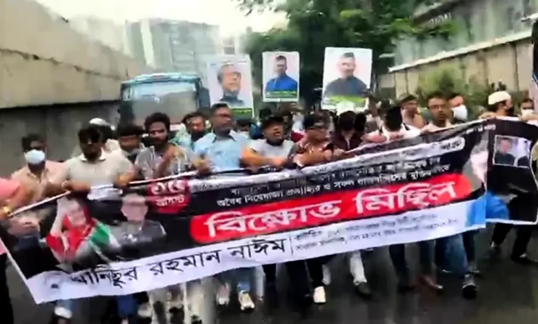 উত্তরায় কার্যক্রম নিষিদ্ধ স্বেচ্ছাসেবক লীগের মিছিল, পুলিশের ধাওয়ায় ছত্রভঙ্গ