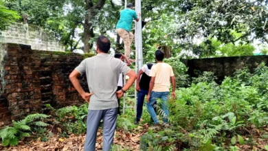আখাউড়া রেলওয়ে: সকালে বিচ্ছিন্ন, রাতে ফের অবৈধ বিদ্যুৎ সংযোগ!