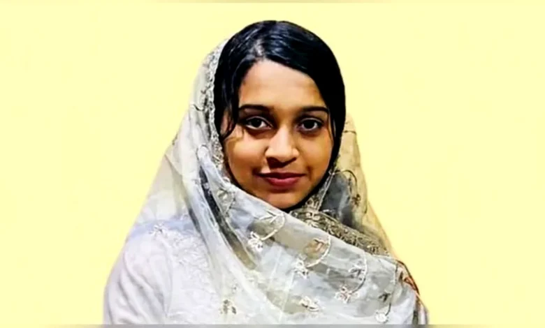 ফটিকছড়িতে গৃহবধূ নেহা খুন: ‘মেরে ফেলা হবে’ ভয়েস মেসেজ পেয়েছিলেন মা