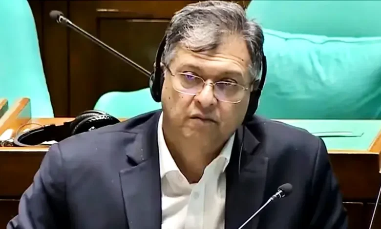 জুলাই সনদ বাস্তবায়নে দ্রুত বিল: সংসদে স্বরাষ্ট্রমন্ত্রীর ওয়াদা