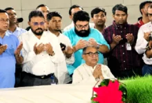 দীর্ঘদিন পর দেশে ফিরেই জিয়া-খালেদার সমাধিতে মির্জা আব্বাস, সংসদে আবেগঘন বার্তা