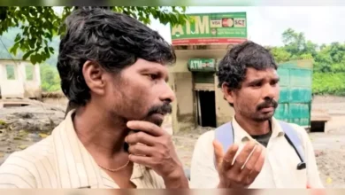 নেপালে বন্যায় নিখোঁজ ছেলে, ১৩ ডলার সম্বল করে মাইলের পর মাইল হাঁটছেন বাবা তালকা