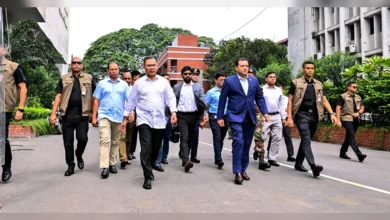 জন্মাষ্টমীর অনুষ্ঠানে হেঁটে ওসমানী মিলনায়তনে প্রধানমন্ত্রী তারেক রহমান