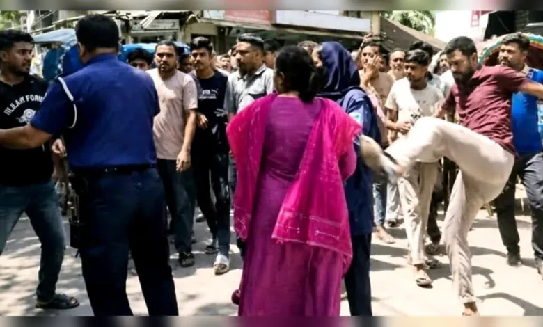 রাজবাড়ীতে পুলিশের সামনে নারী উদ্যোক্তাকে মারধর: ভাইরাল ভিডিও, গ্রেপ্তার ৩