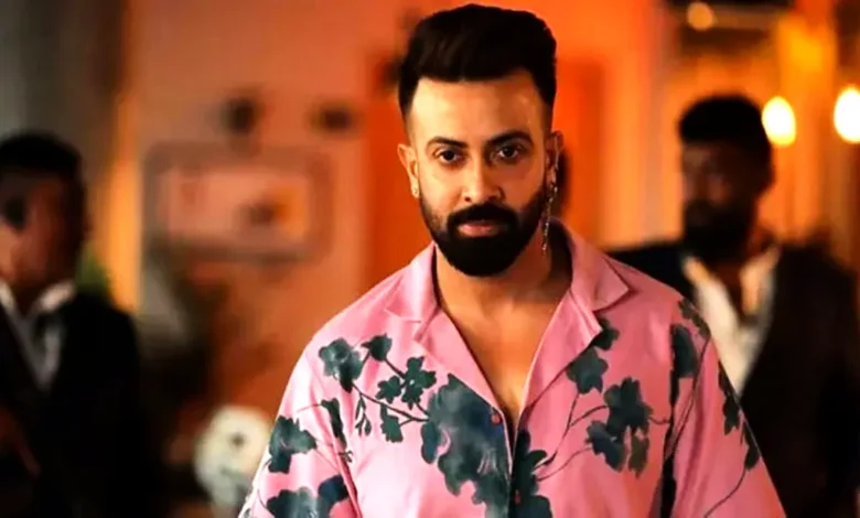 শাকিব খান দেশে ফিরলেন: যুক্তরাষ্ট্র সফর শেষে একাধিক সিনেমার শুটিংয়ে ব্যস্ত