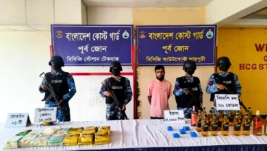 টেকনাফে ১৪ কেজি আইস, ইয়াবাসহ আটক ১: উদ্ধার ২ বোট